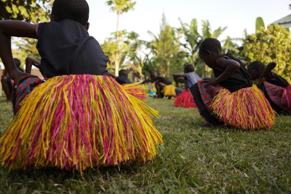 Mwamba Kelele Lodge Fort Portal 外观 照片