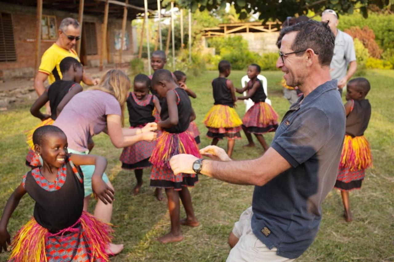 Mwamba Kelele Lodge Fort Portal 外观 照片