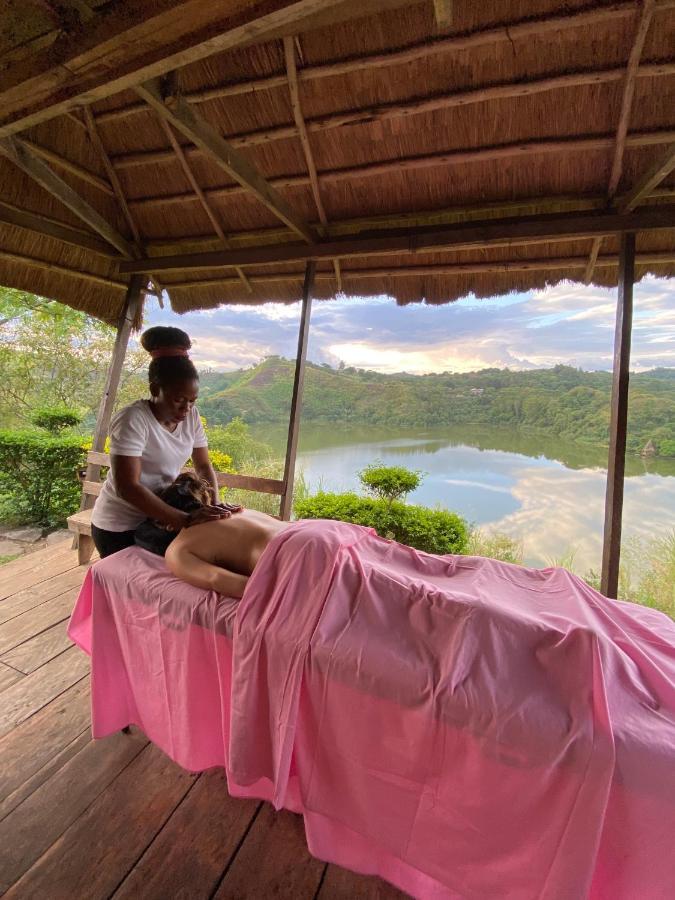Mwamba Kelele Lodge Fort Portal 外观 照片